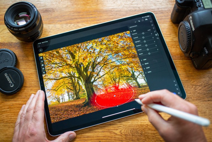 Lightroom или Photoshop: что лучше? Lightroom или Photoshop: что лучше?