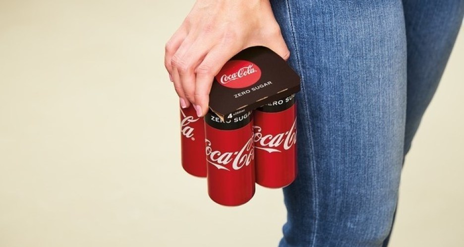 Coca-Cola заменяет пластиковую пленку на упаковке новой картонной технологией. 1 Coca-Cola заменяет пластиковую пленку на Экологичность упаковки