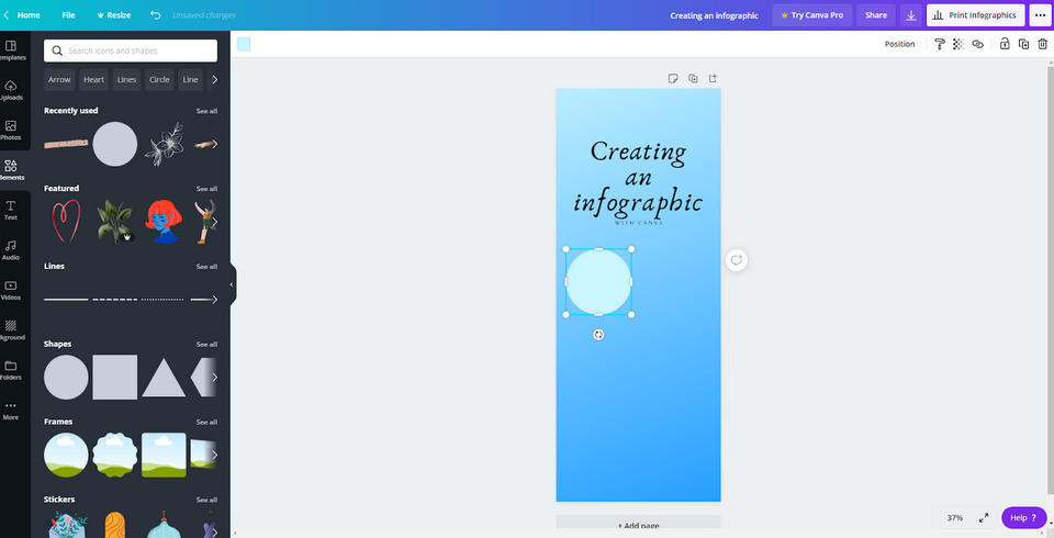 Интерфейс Canva с синей инфографикой в процессе Интерфейс Canva с синей инфографикой в процессе