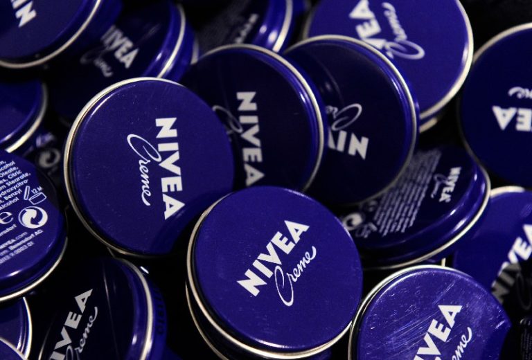 Пример рекламы Nivea - Кампания по продаже продуктов для ночного отдыха Пример рекламы Nivea - Кампания по продаже продуктов для ночного отдыха