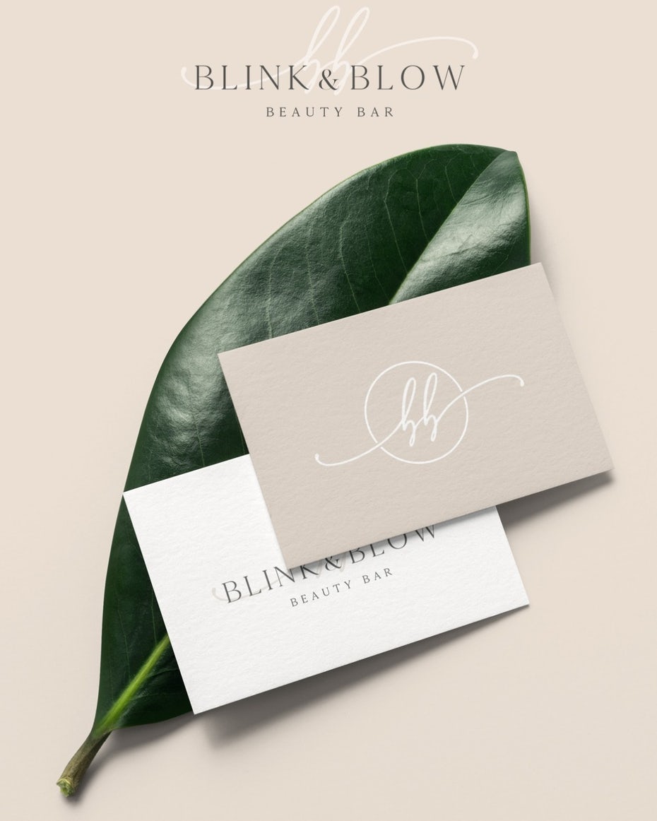 визитка blink and brow beauty bar в нейтральных тонах Брендирование салона визитка blink and brow beauty bar в нейтральных тонах Брендирование салона